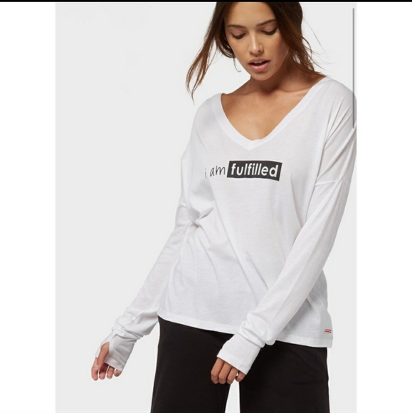 Peace Love World Top - Picture 1 of 7